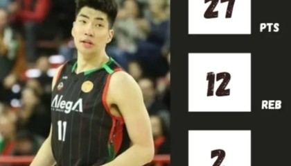 保利体育官方入口-余嘉豪西乙狂砍27分12板！篮下单打无解，下赛季该进西甲了！